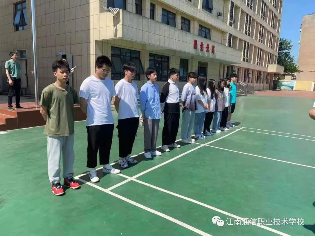 岳陽市江南通信職業(yè)技術學校,岳陽江南學校,岳陽江南通信學校,岳陽職業(yè)學校 岳陽市江南通信職業(yè)技術學校,岳陽江南學校,岳陽江南通信學校,岳陽職業(yè)學校